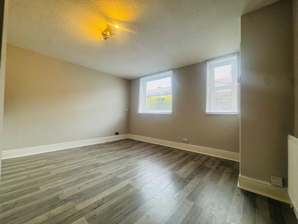 Property photo 2 of 4 View