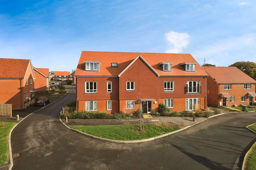 Property photo 1 of 13