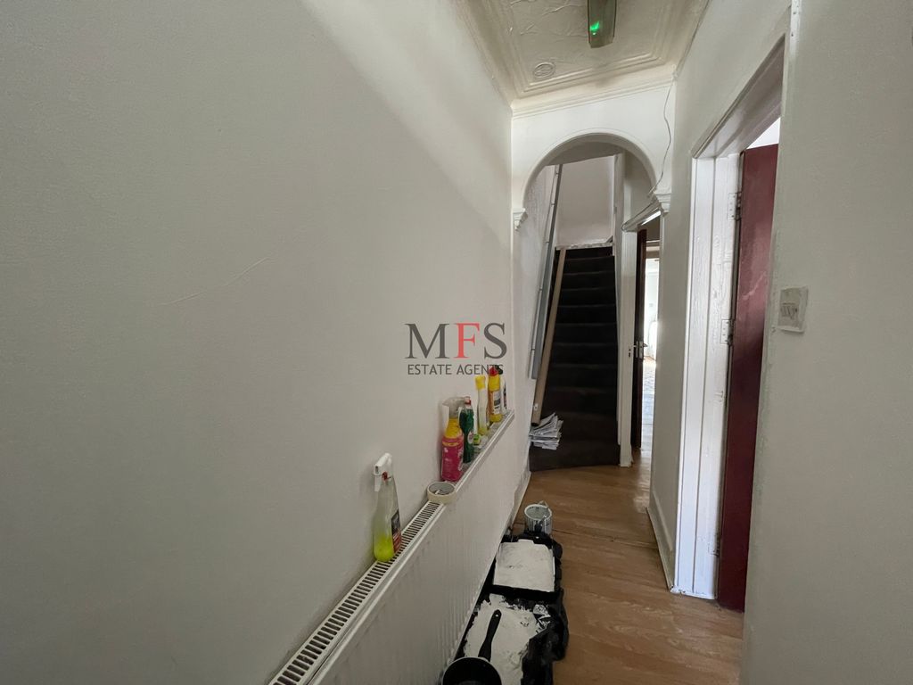 Property photo 3 of 18 Photo 6