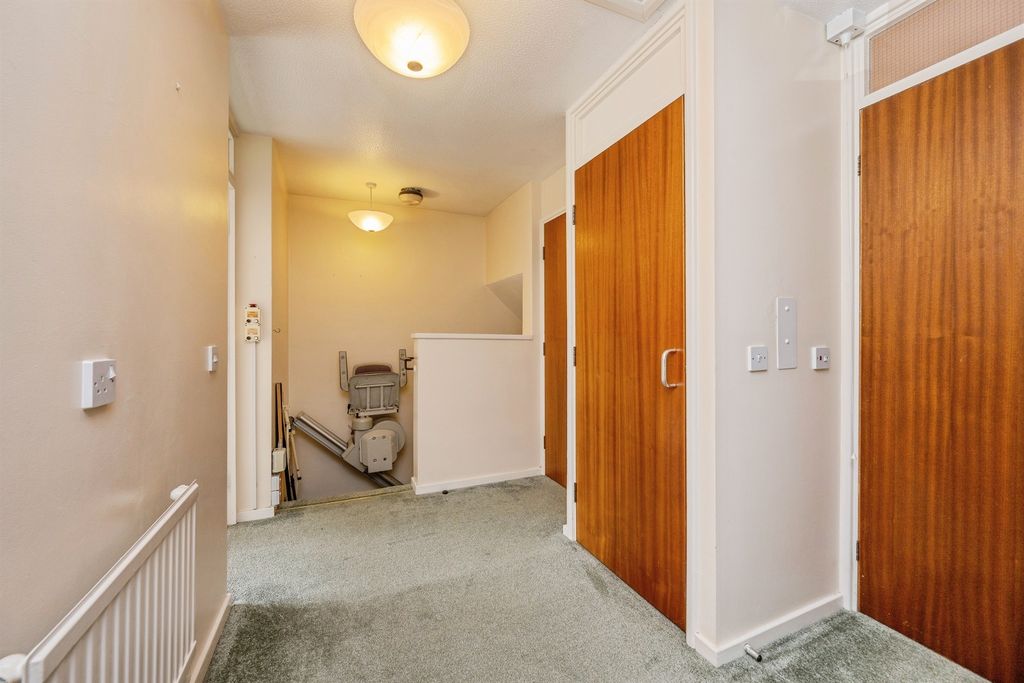 Property photo 3 of 20