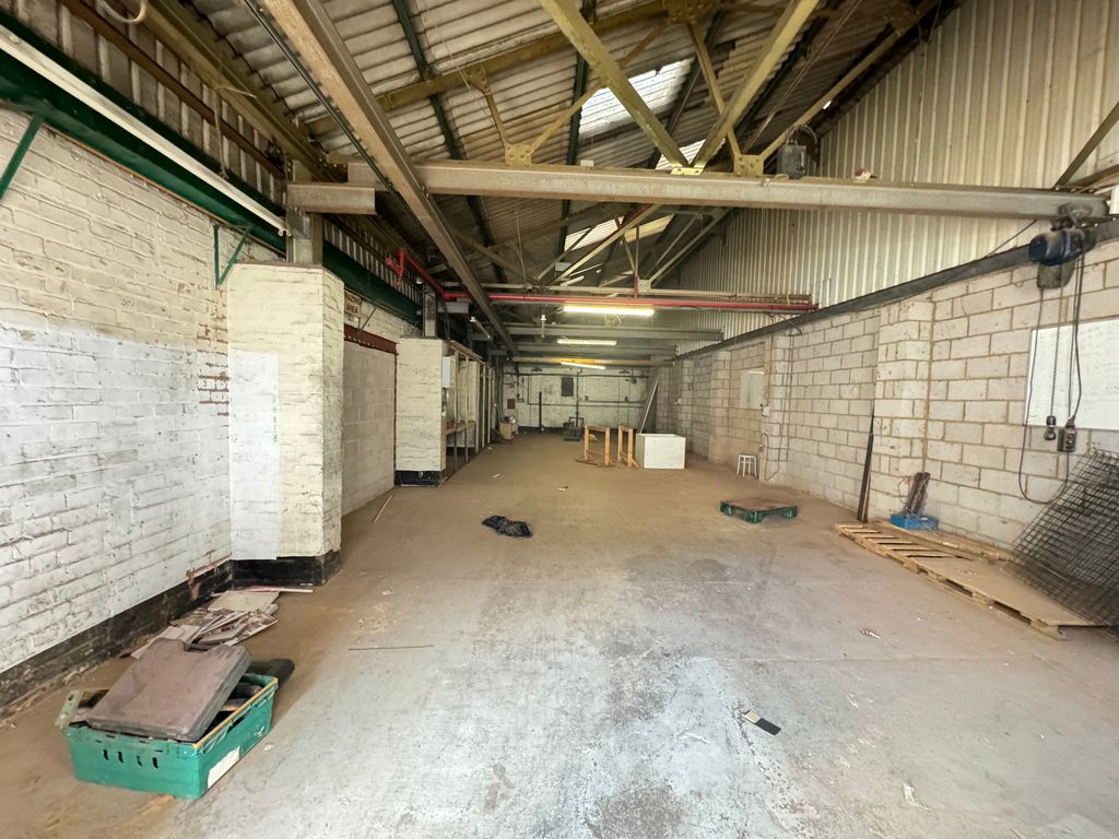 Property photo 1 of 3