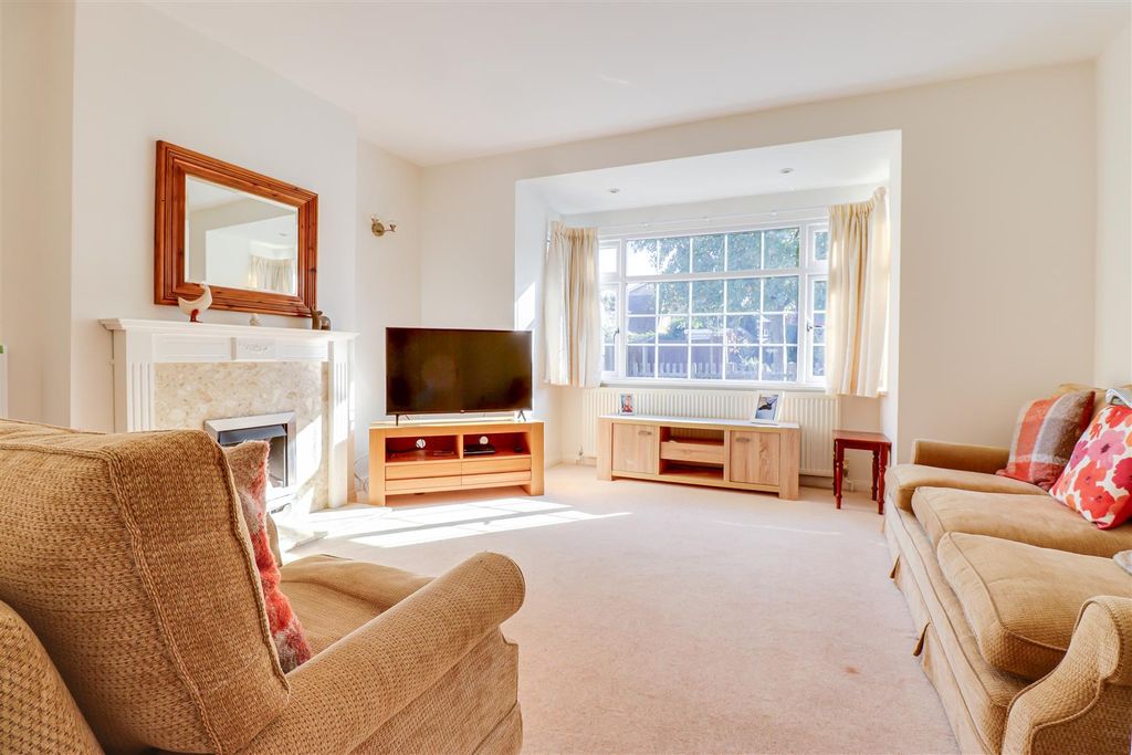 Property photo 2 of 15