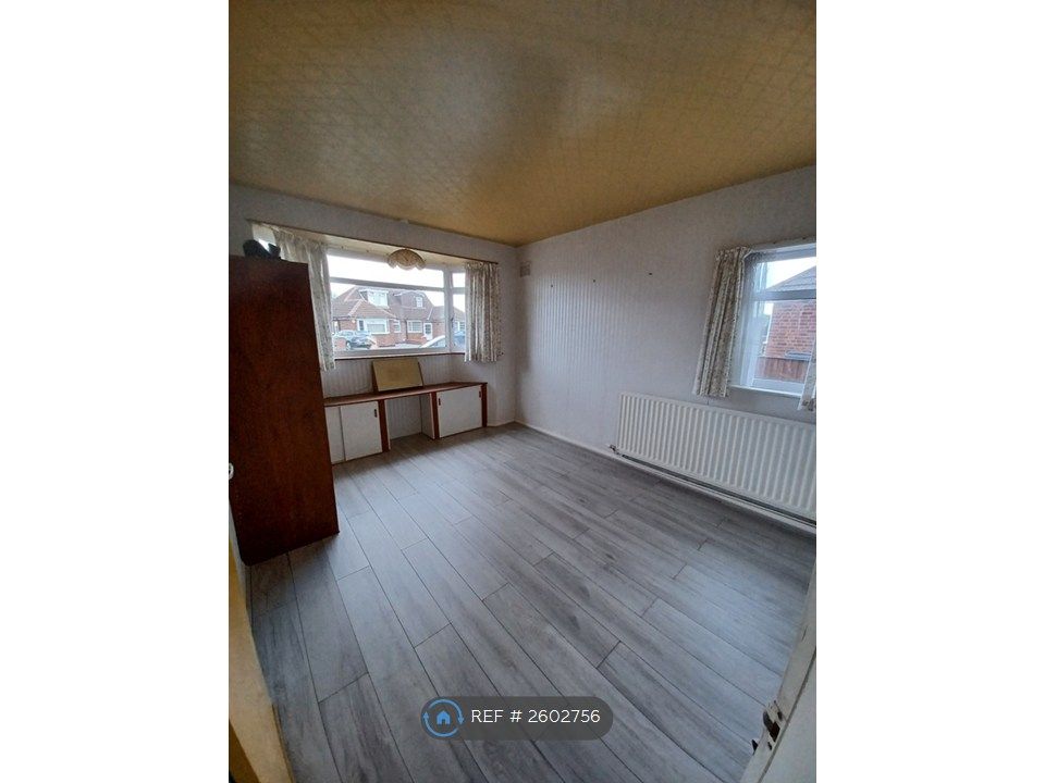 Property photo 3 of 12 Bedroom 1