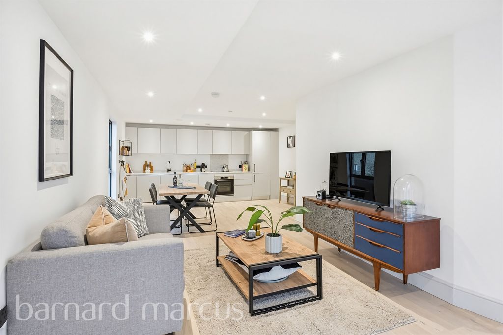 Property photo 2 of 13