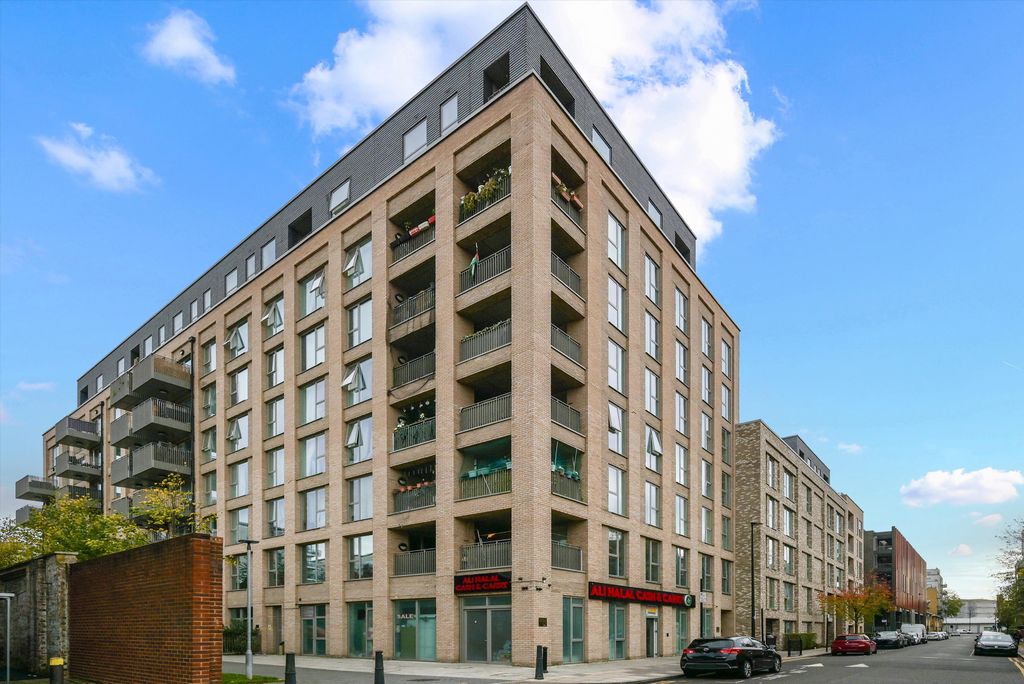 Property photo 3 of 20 Image