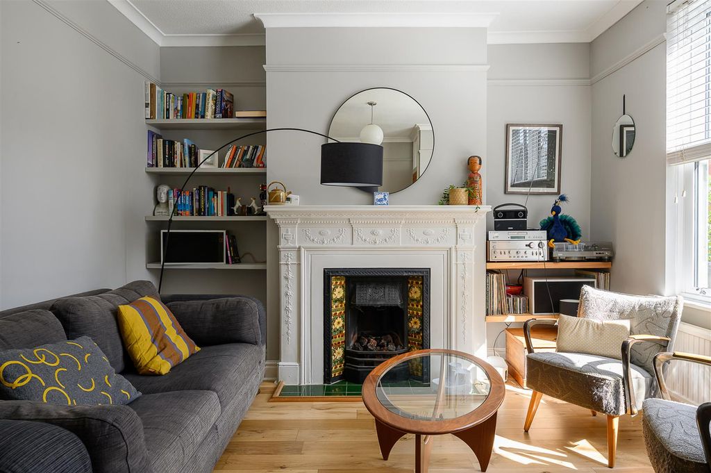 Property photo 2 of 16 Living Room