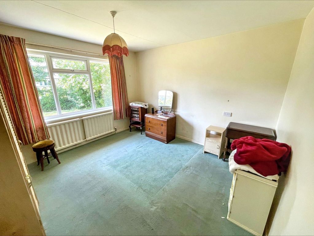 Property photo 3 of 16