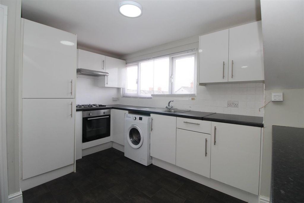 Property photo 2 of 10 Img_2211.Jpg