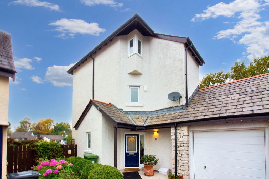 Property photo 1 of 37