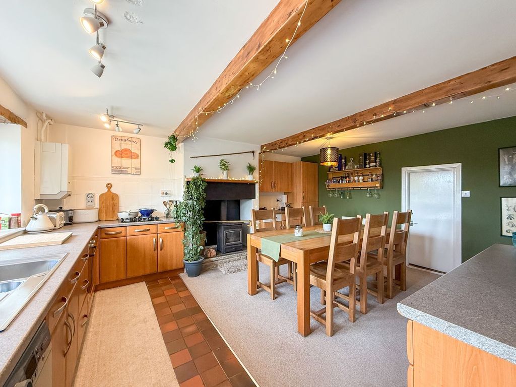 Property photo 2 of 24