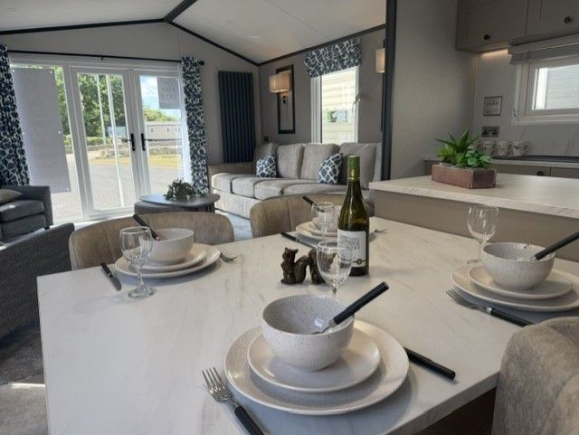 Property photo 1 of 9 Sunseeker Opulence 2026 Car0065569 146764811.Jpeg