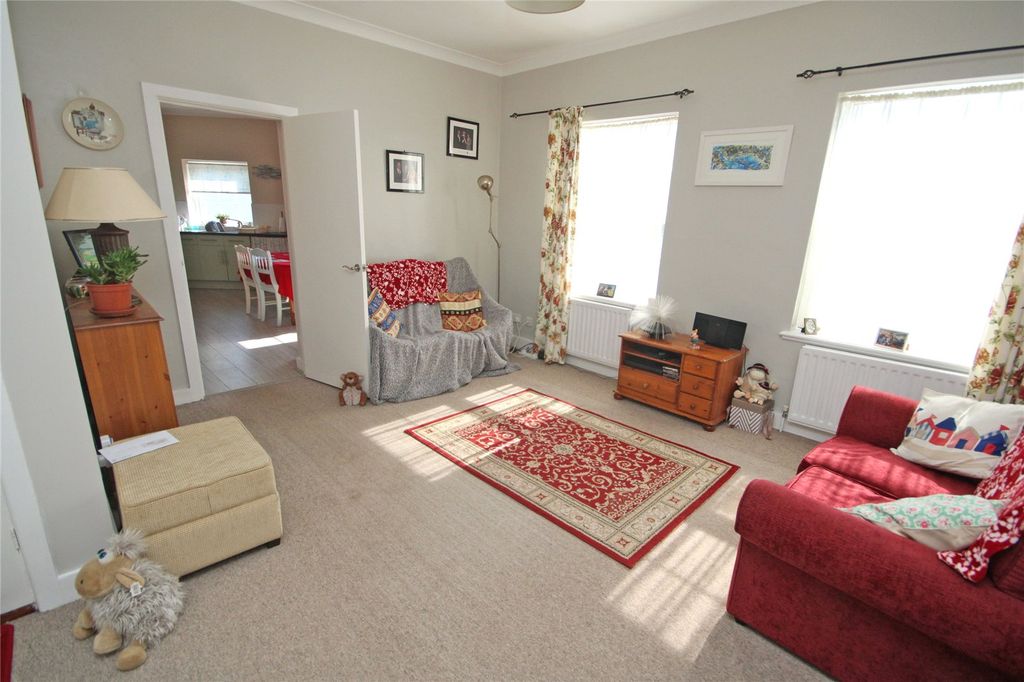 Property photo 2 of 8 Picture No. 01