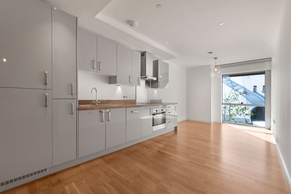 Property photo 2 of 9 2.Jpg
