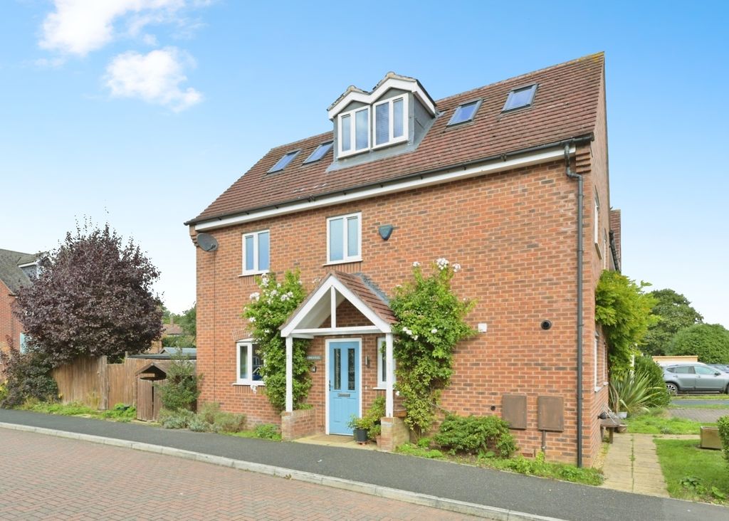 Property photo 1 of 18