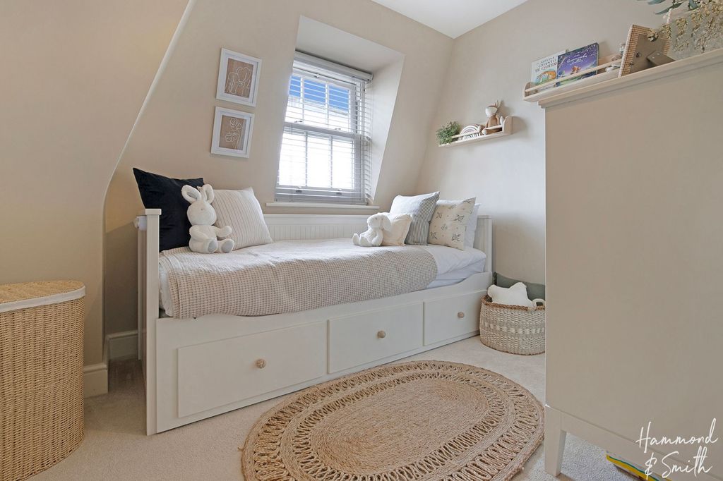 Additional image 17 of 2 bed flat for saleHemnall Street, Epping CM16