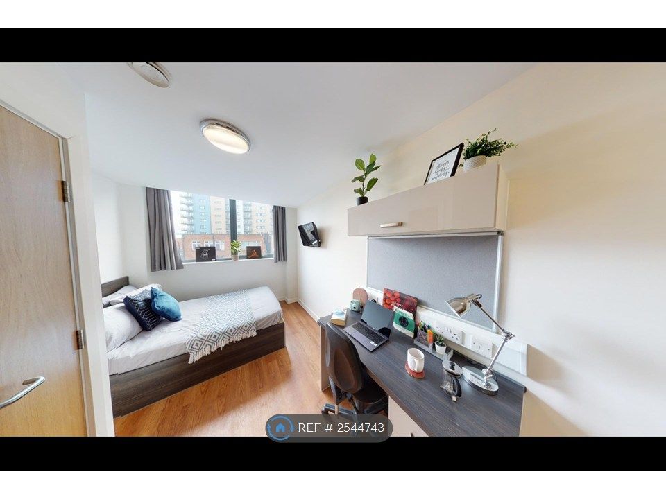 Property photo 2 of 5