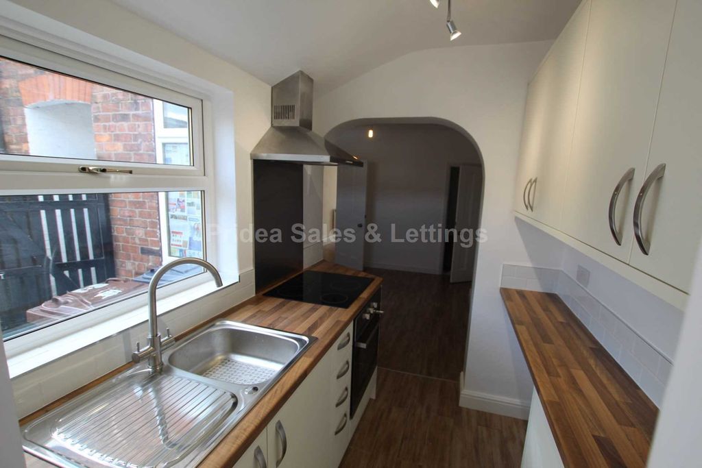 Property photo 2 of 13