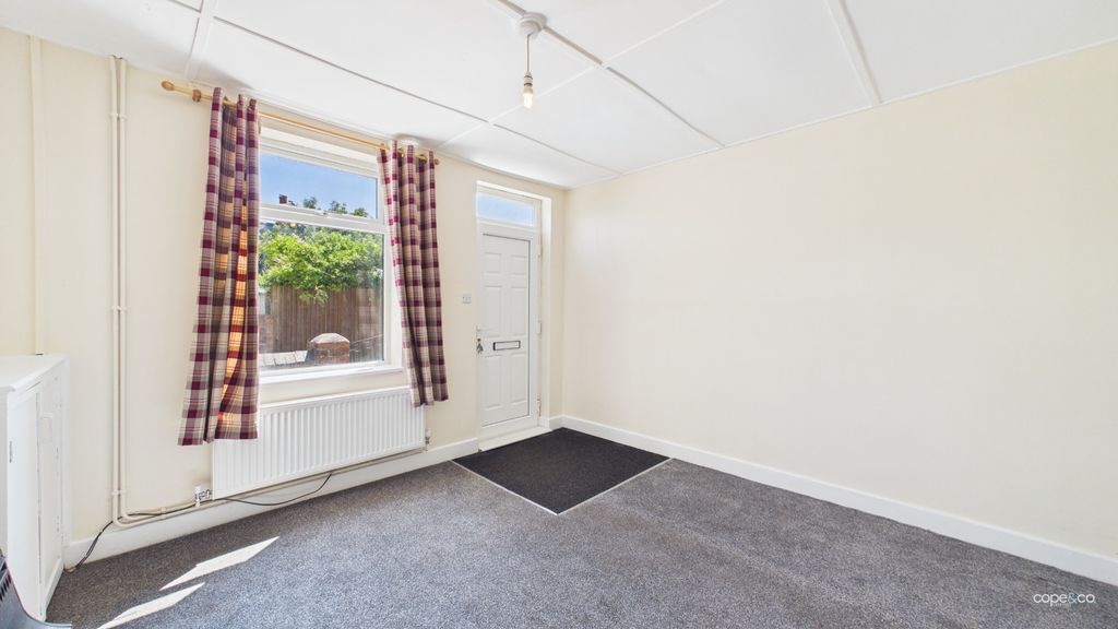 Property photo 3 of 10 5300576