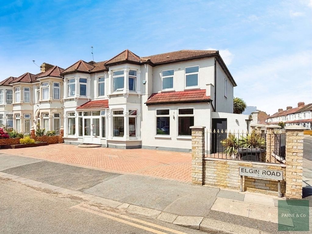 Property photo 1 of 36