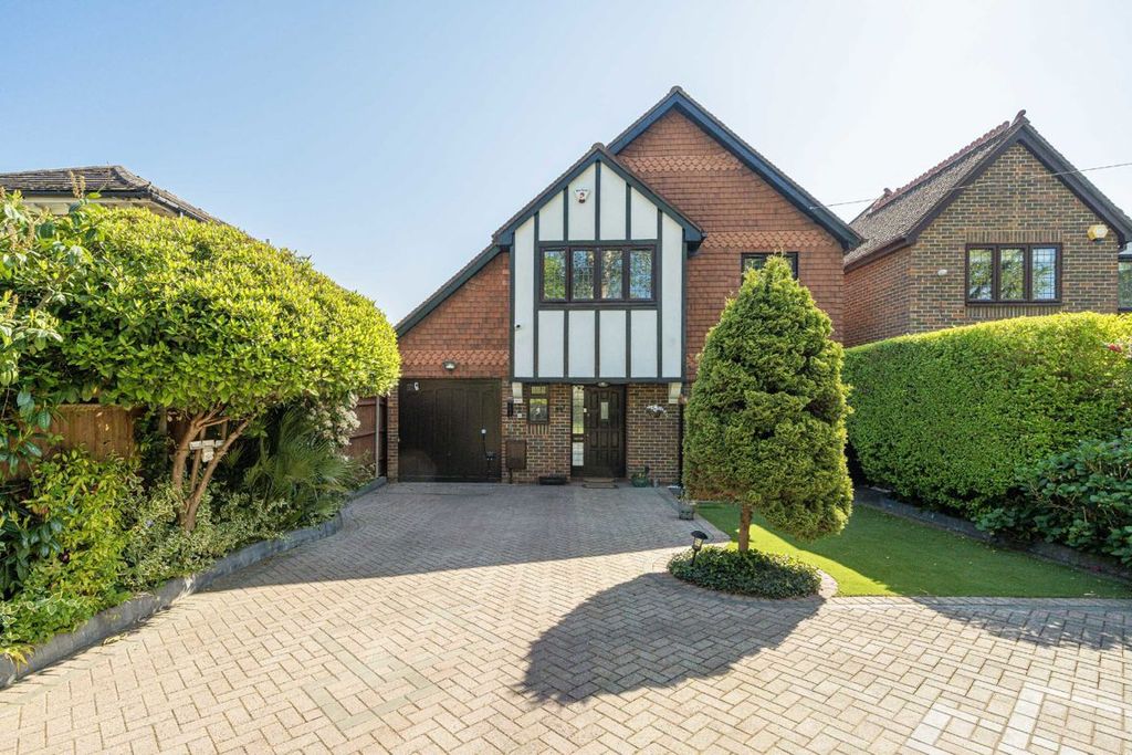 Property photo 1 of 8