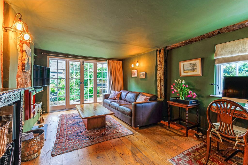 Property photo 2 of 23 Sitting Room