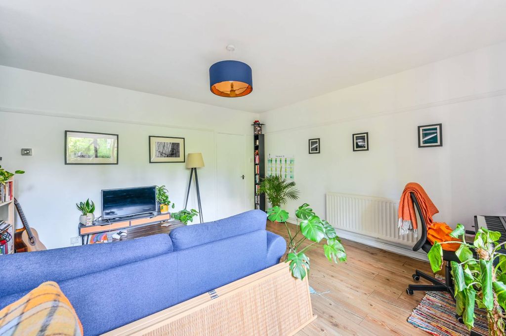 Property photo 3 of 10