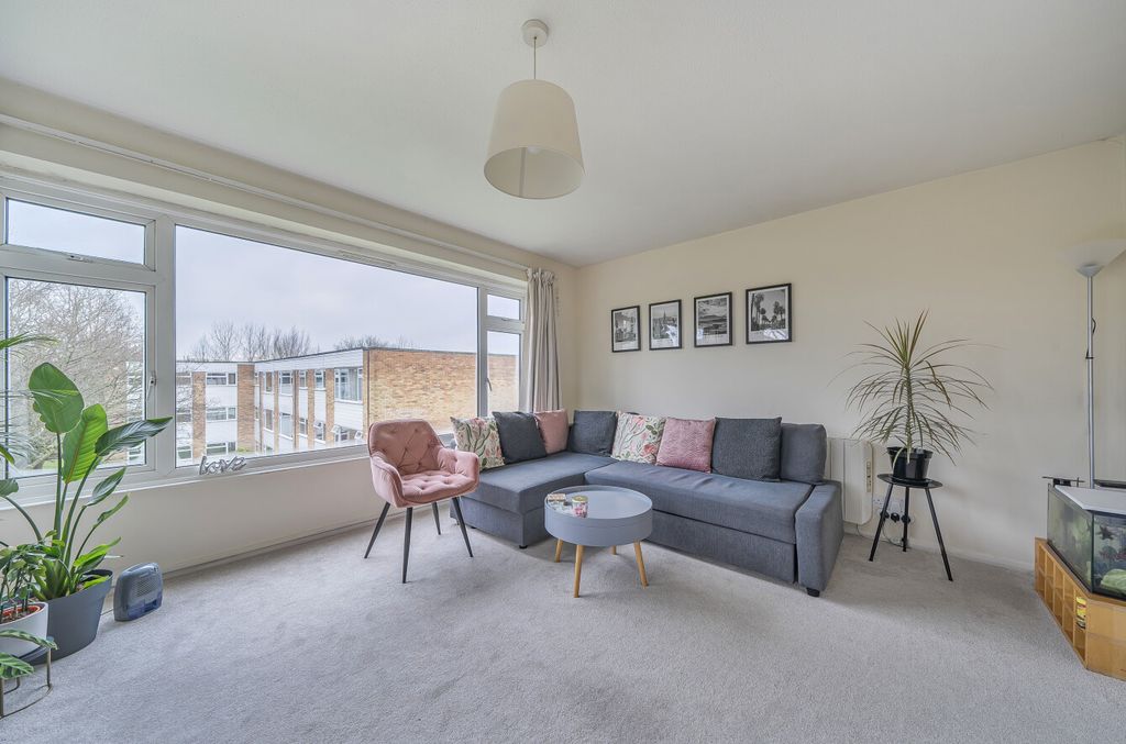 Property photo 3 of 20 1400946-14-696E35...