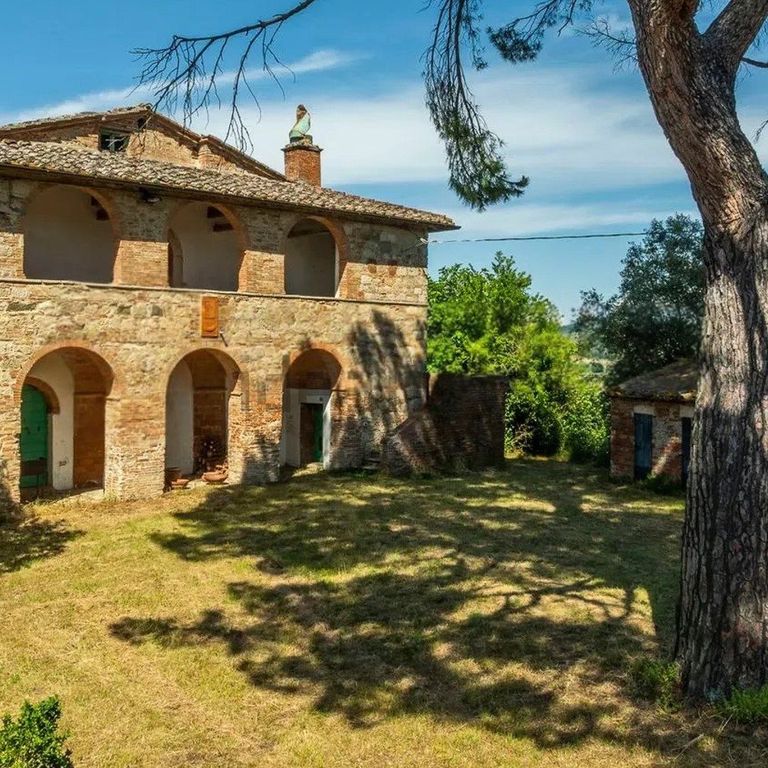 Property photo 1 of 14 Rustic Country House In Cetona, Tuscany