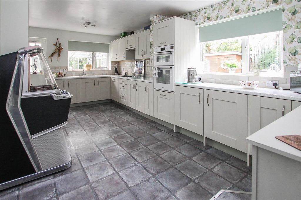 Property photo 3 of 23 Img_9408-10.Jpg