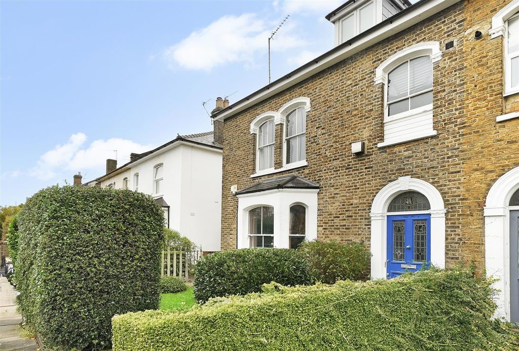 Property photo 1 of 5