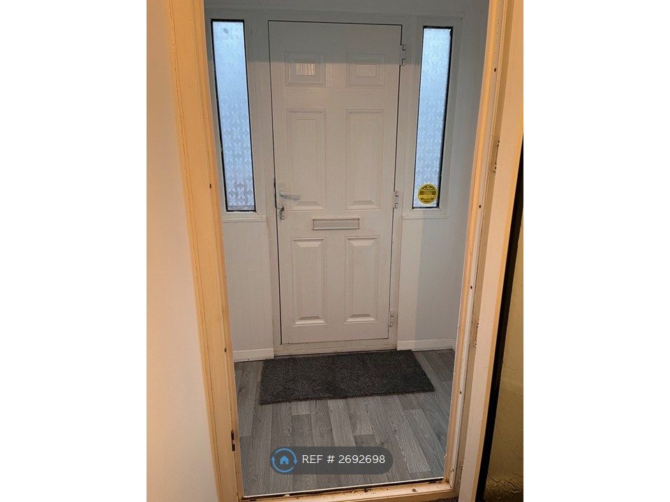 Property photo 3 of 19 Porch