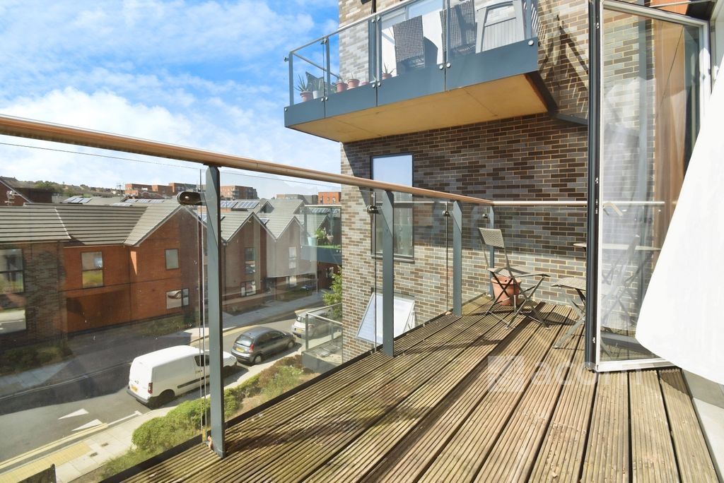 Property photo 2 of 4 Be8F0F9E-Fileacce...