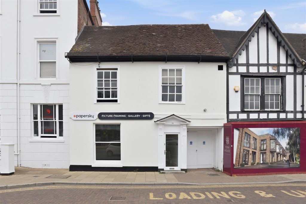 Property photo 1 of 15 16 Rother Street 2506-6.Jpg