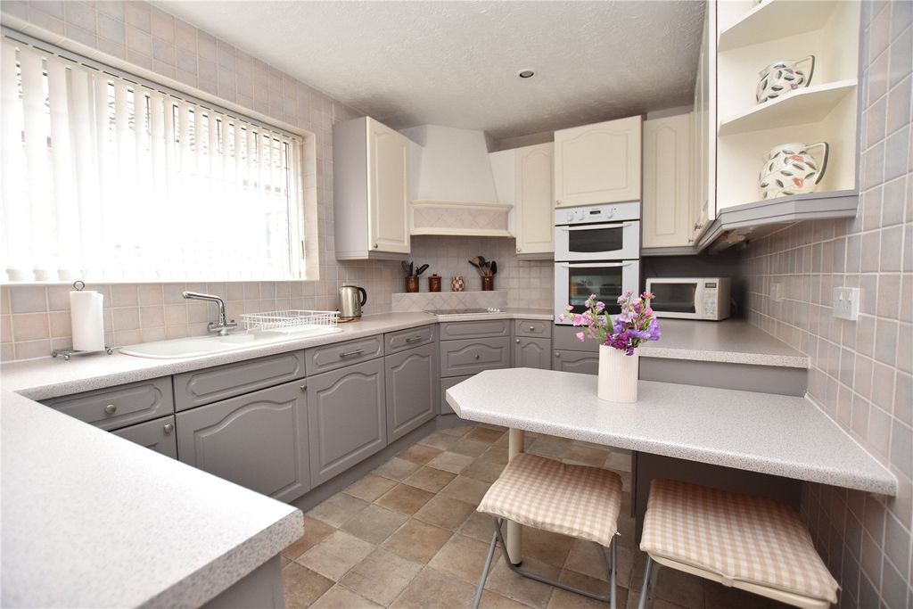 Property photo 3 of 14 Picture No. 26