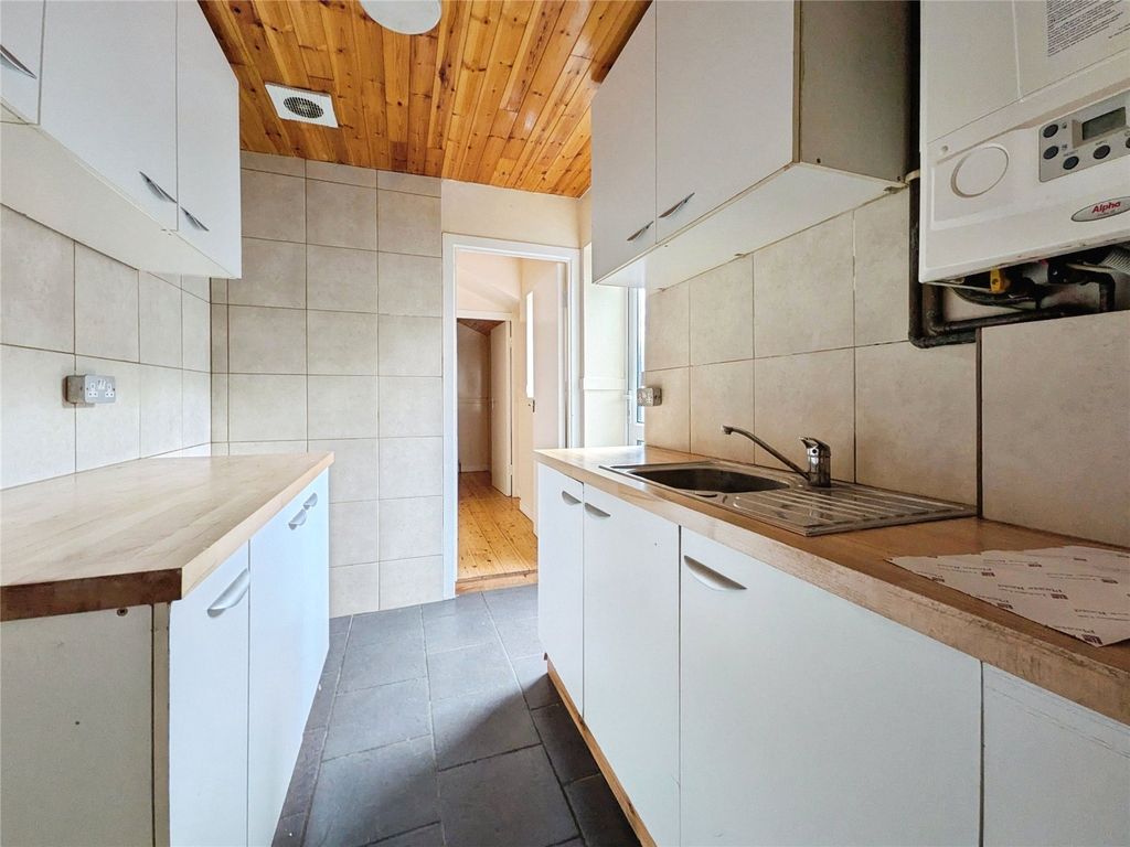 Property photo 3 of 11 Picture No. 06