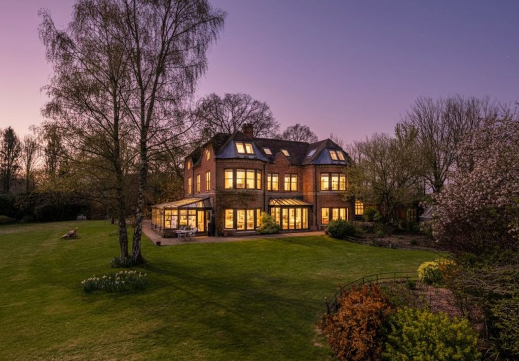 Property photo 1 of 36