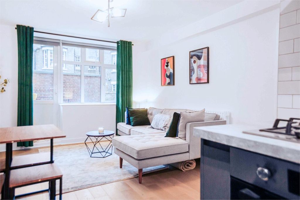 Property photo 3 of 13 Photo 7