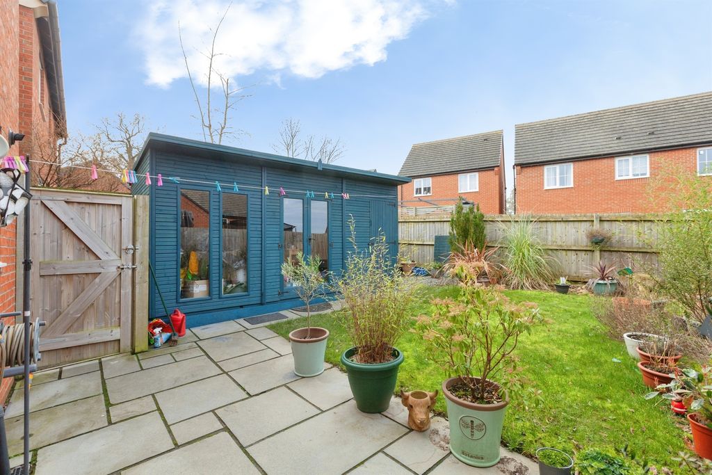 Property photo 2 of 20