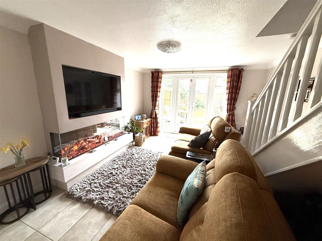 Property photo 2 of 17 John 12.Jpg