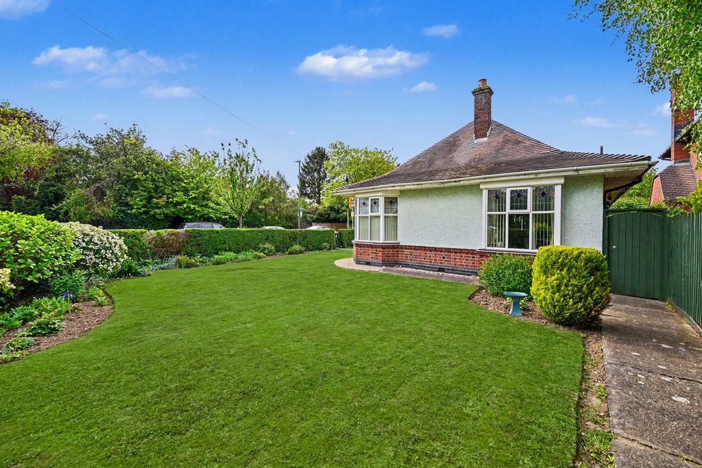 Property photo 2 of 23