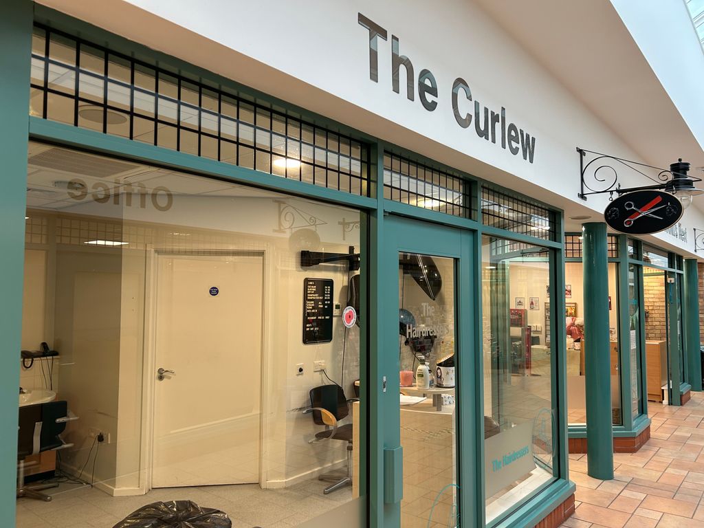 Property photo 3 of 10 Hairdressers