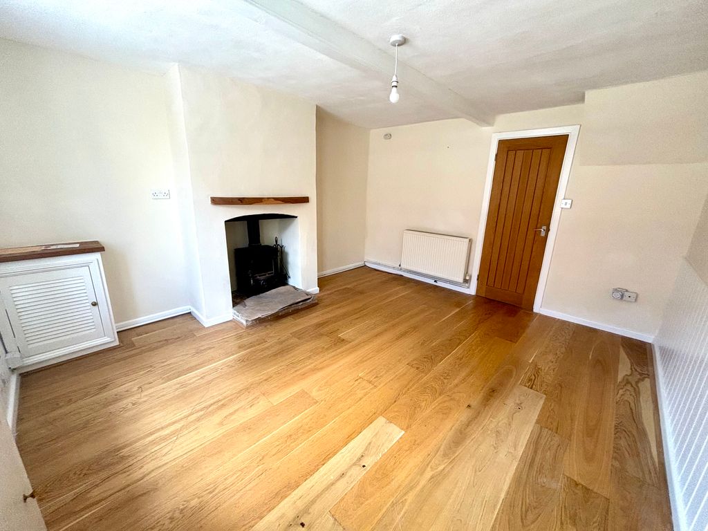Property photo 2 of 12 Image