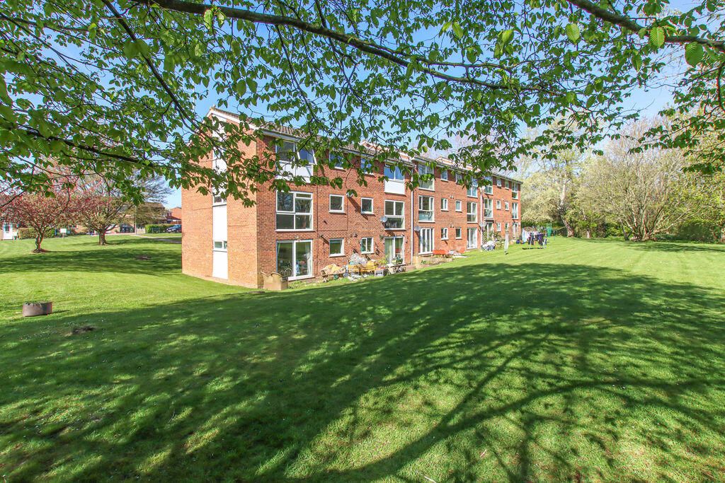 Property photo 2 of 12