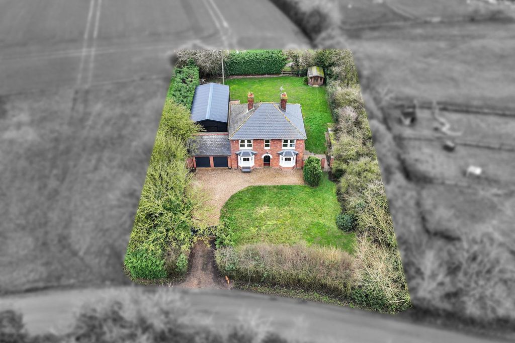 Property photo 2 of 37