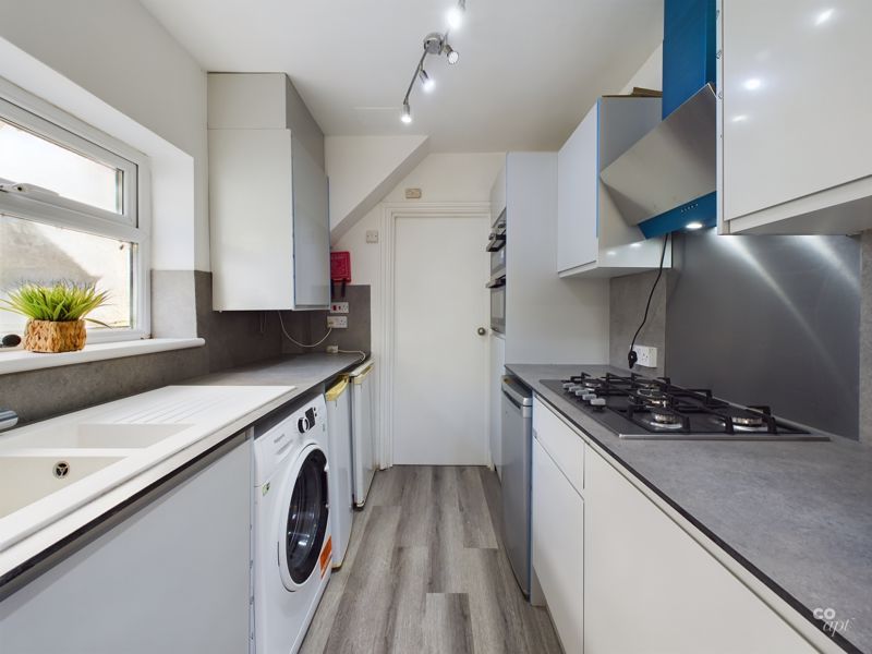 Property photo 2 of 13 Photo 32