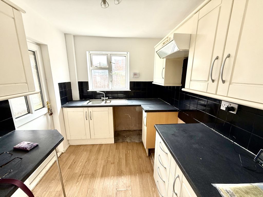 Property photo 2 of 9 Img_9643