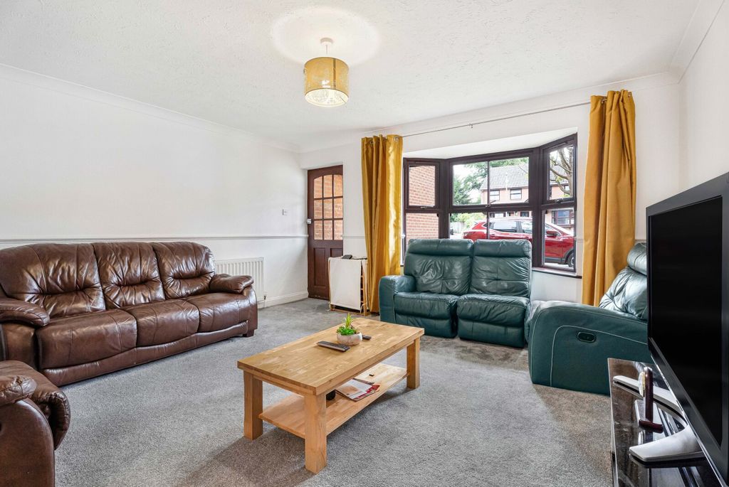 Property photo 3 of 15 Picture No. 06