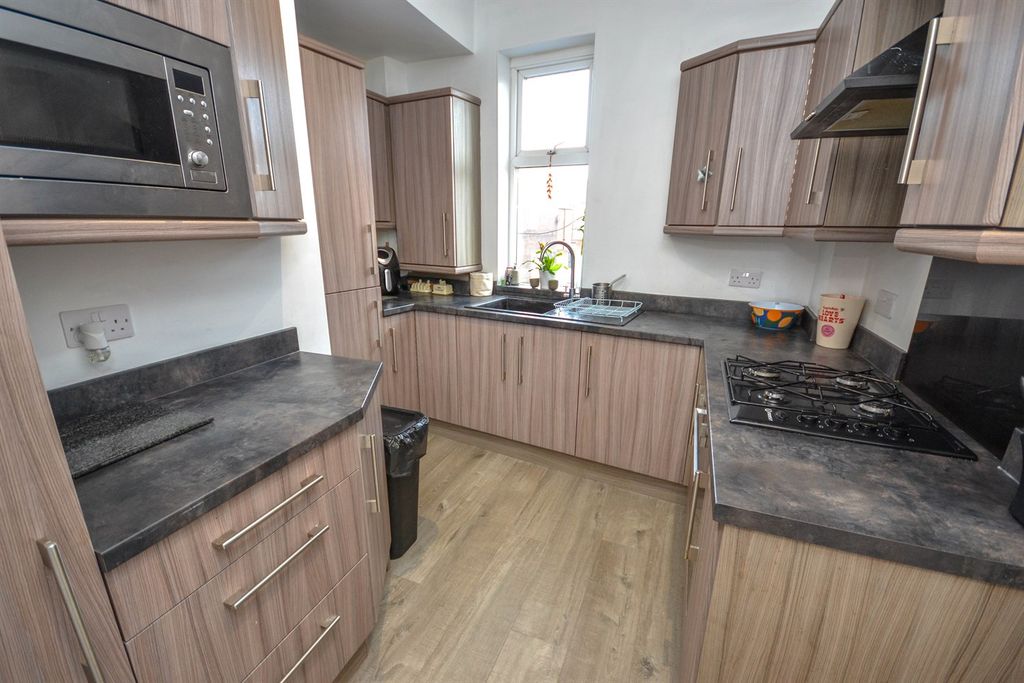 Property photo 1 of 18 (Main)