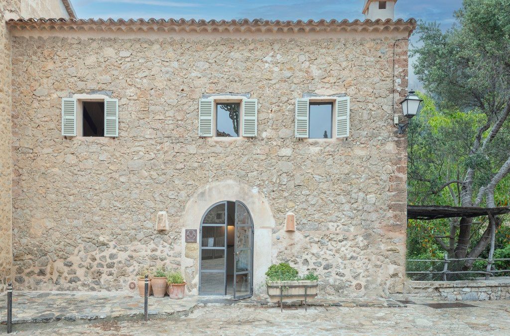 Property photo 1 of 18 Exterior Edit(1)