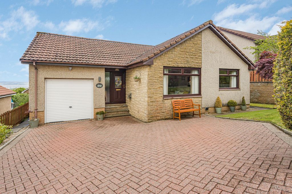 Property photo 1 of 39